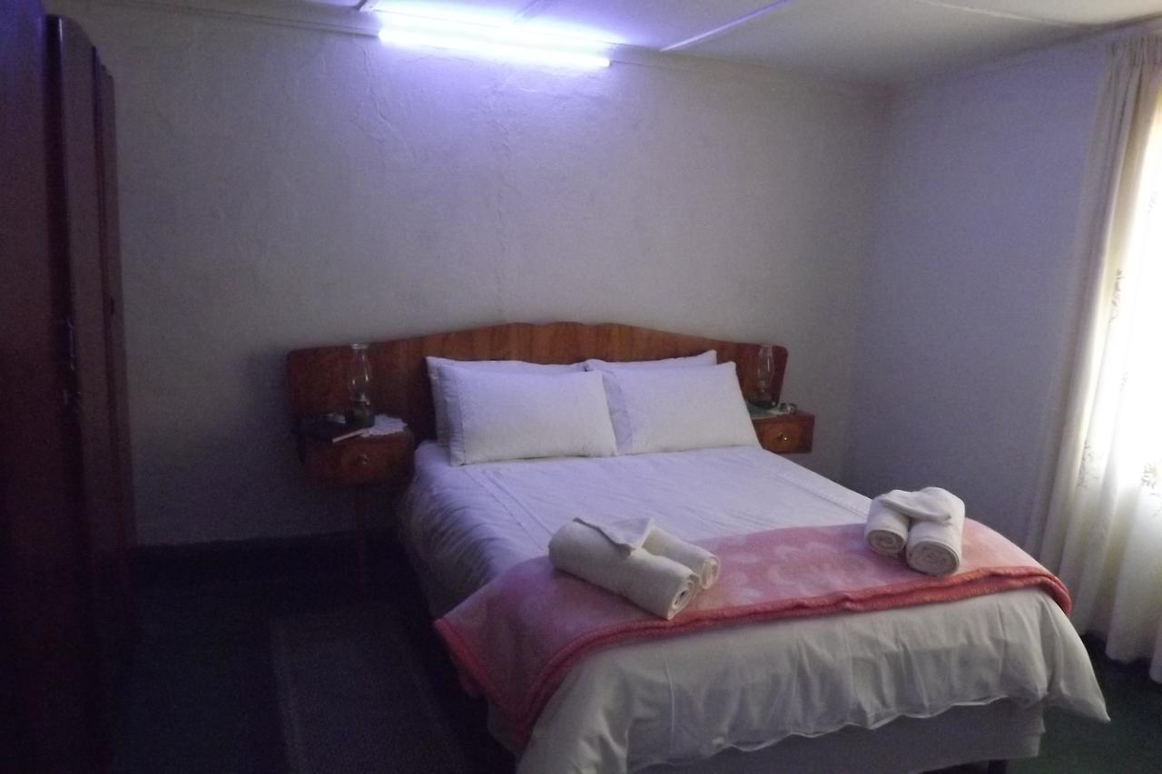 Verbe Farm Accommodation Kamieskroon Екстер'єр фото